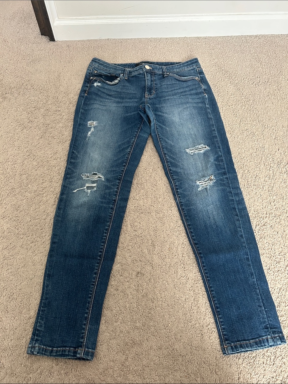Leopard ripped jeans